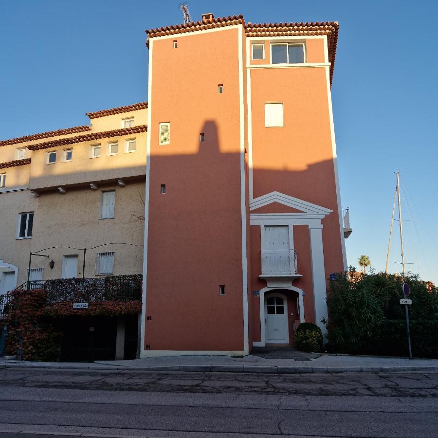 Casa Nostra, Port-Grimaud, Vue Sur Les Canaux 외부 사진